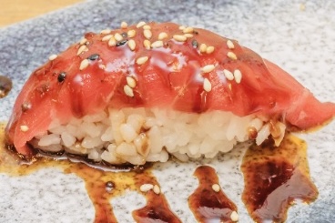41A. Nigiri atun rojo picante