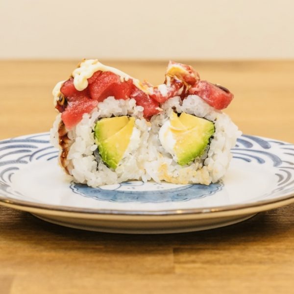 78C . Tartar atún roll (8p)