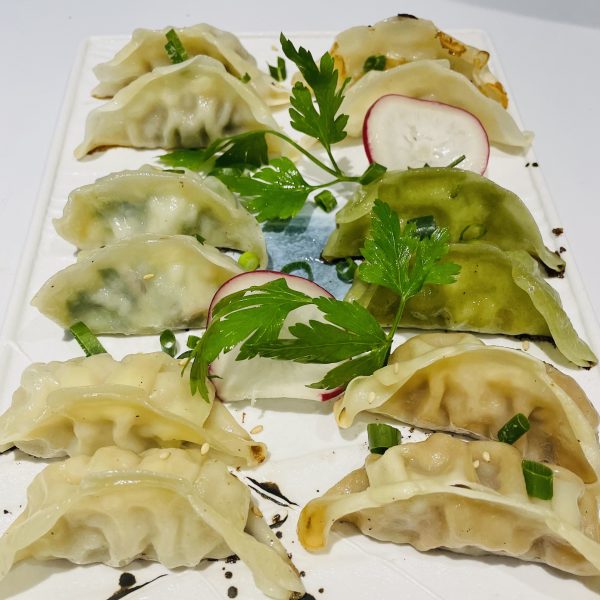 17.ENTREMESES GYOZA VARIADA